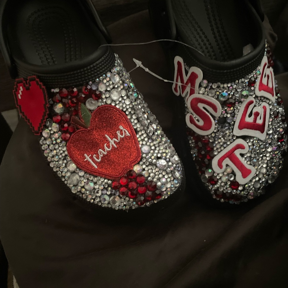 Customize crocs and bubble slides if interested please comment below